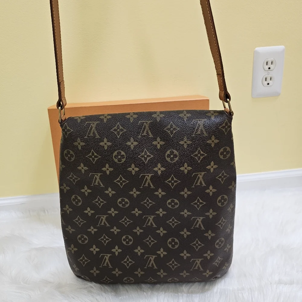 PRICE FRIM🎉HOST PICK🎉Authentic Louis Vuitton Monogram Musette Salsa GM - Picture 4 of 16